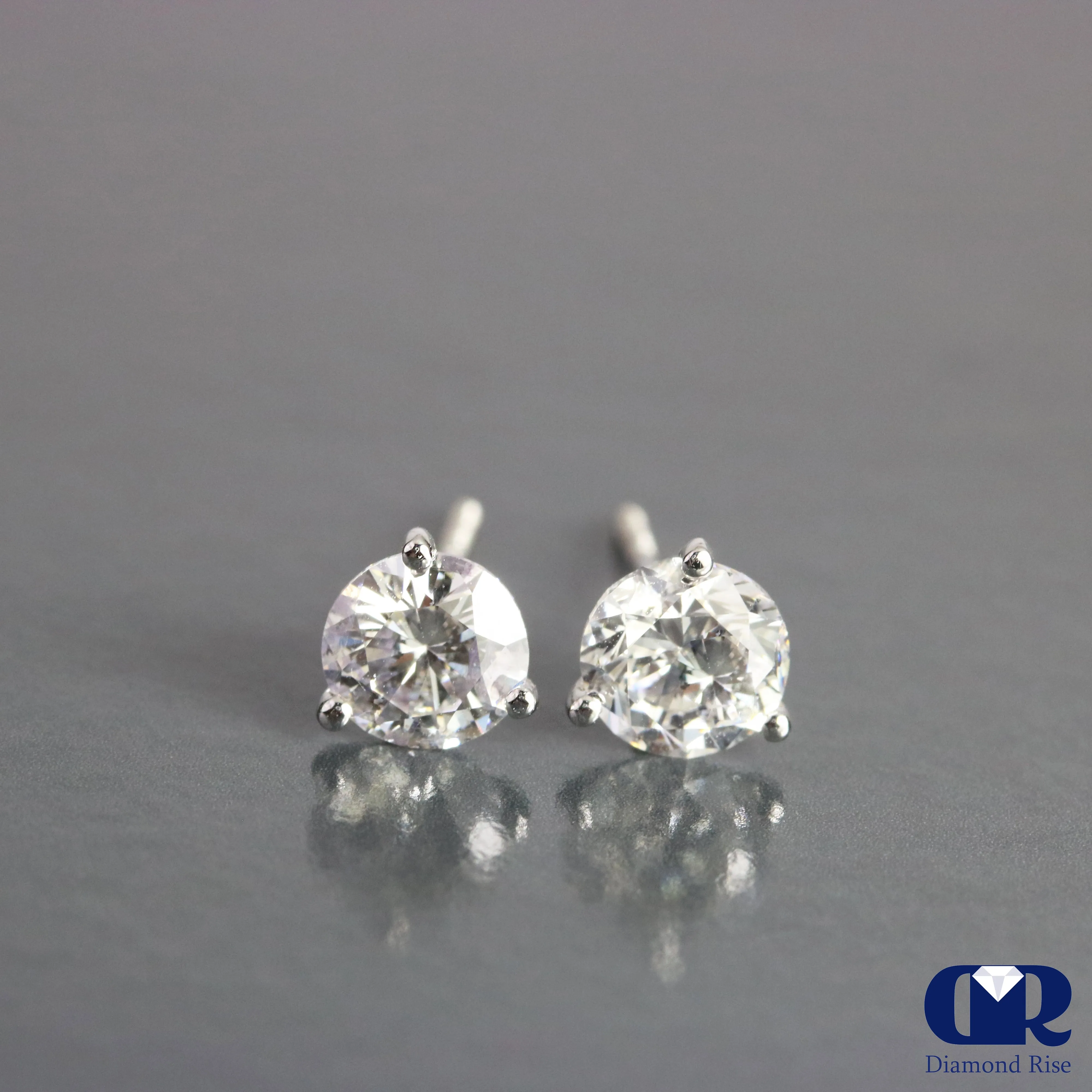 1.00 Ct Round Cut Diamond Martini Stud Earrings In 14K Gold