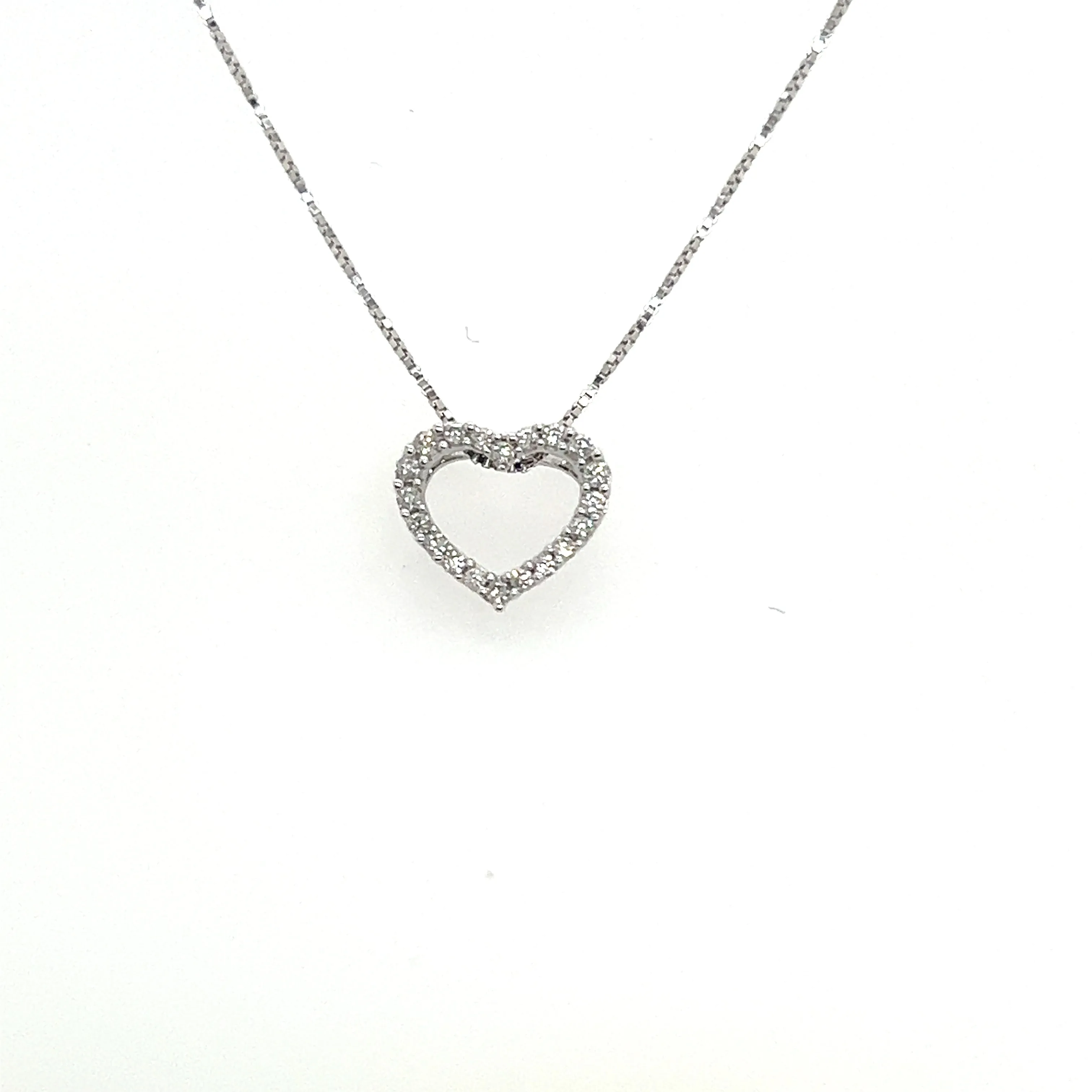 14K White Gold Diamond Heart Necklace