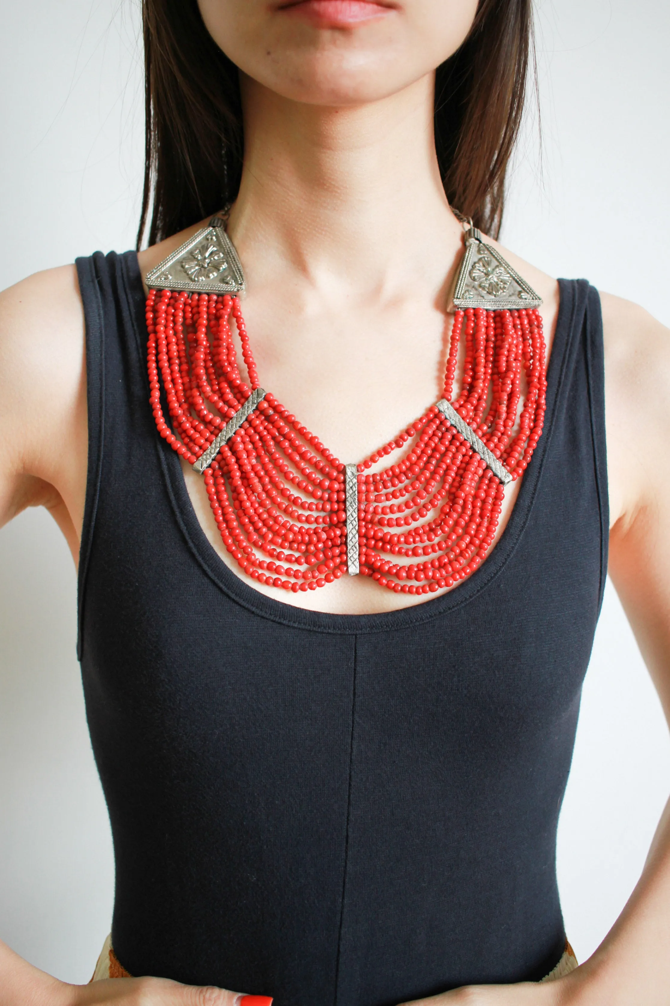 1970s Coral Beaded Bib Necklace