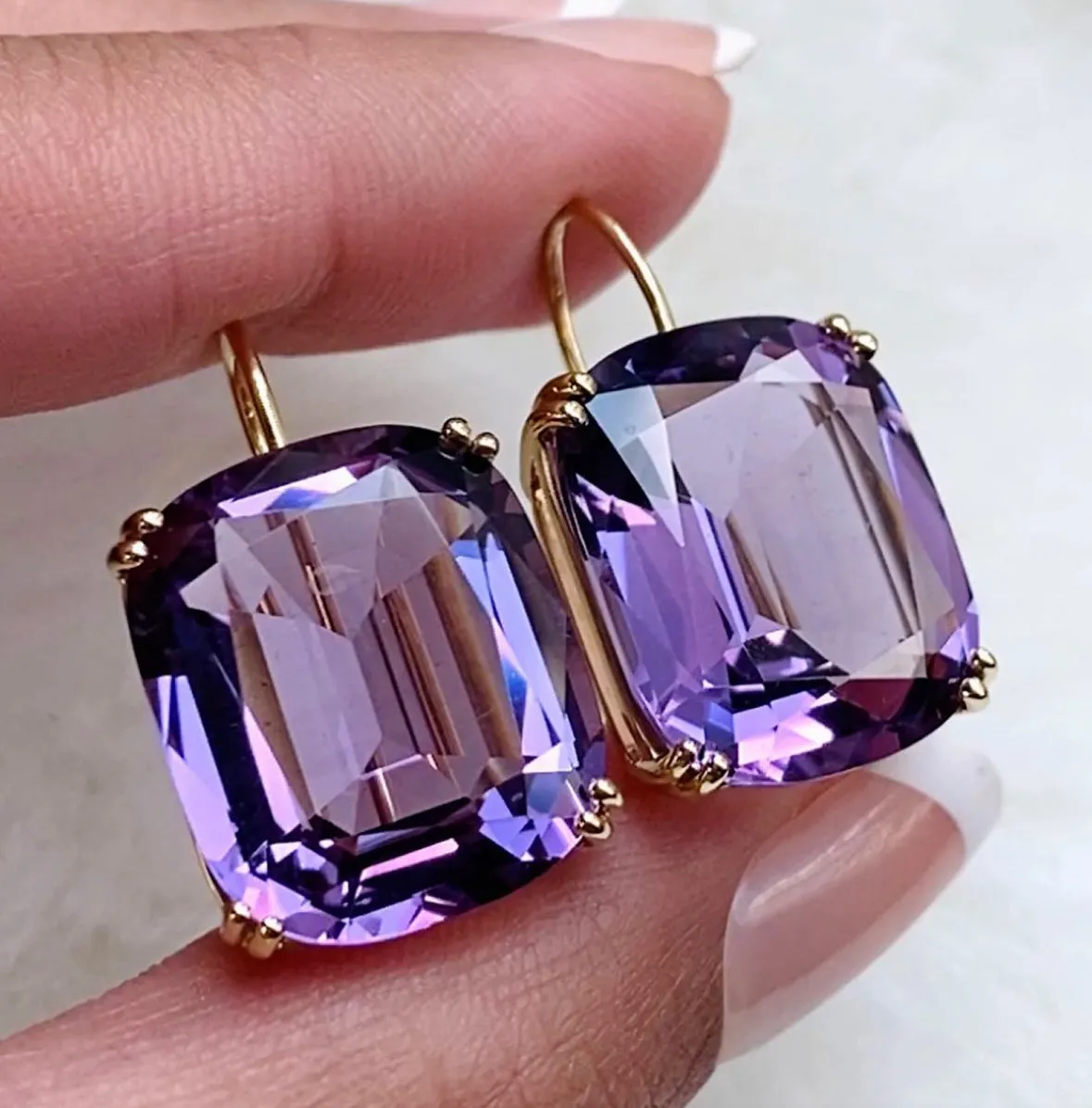 Cushion-Cut Wire Earrings