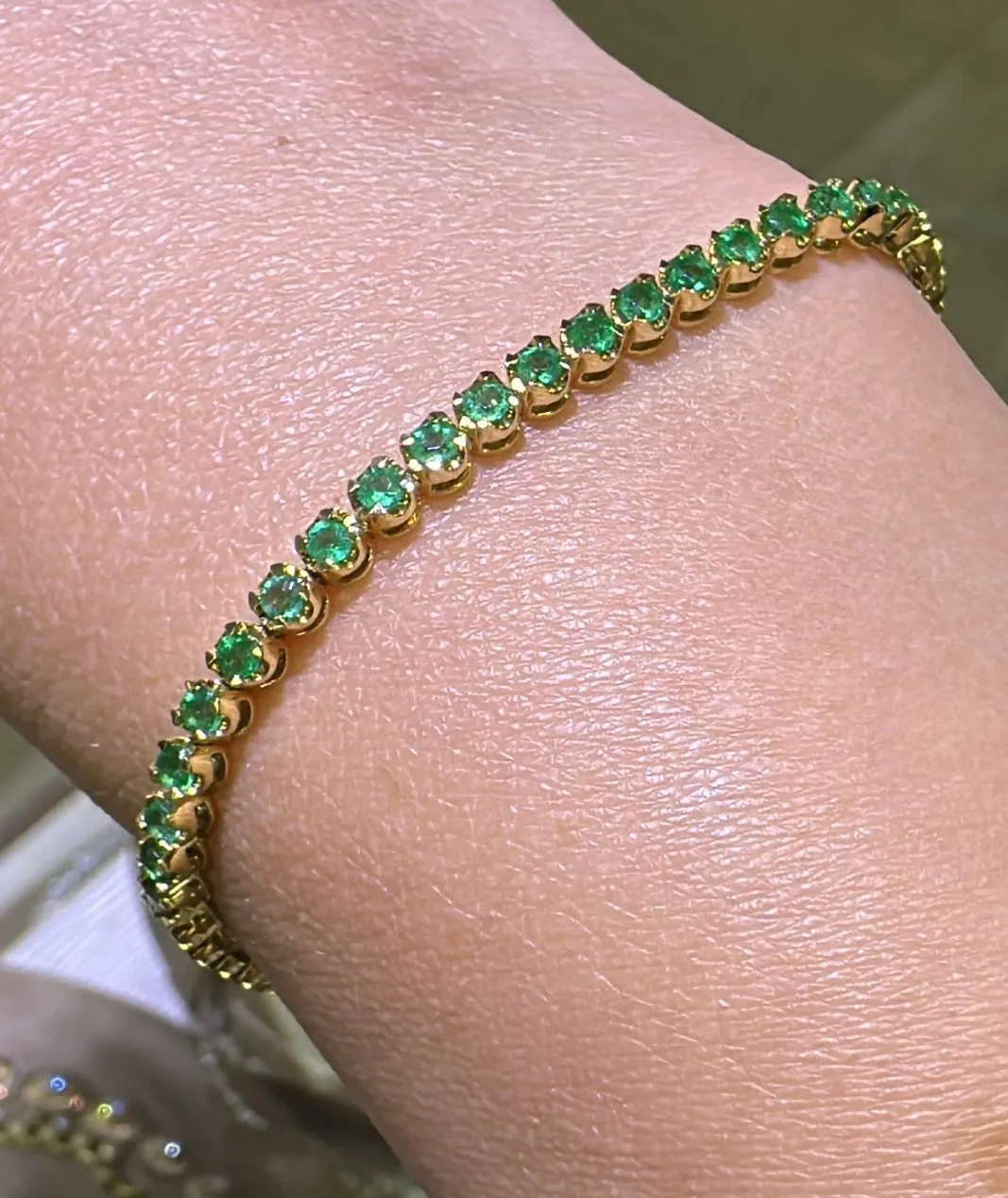 Emerald Gem Stone Tennis Bracelet 2.24ct t.w.