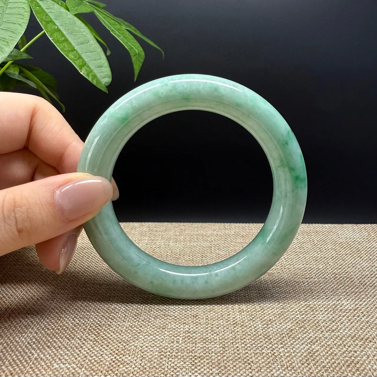Genuine Burmese Green Jade Jadeite Bangle Bracelet ( 59mm )
