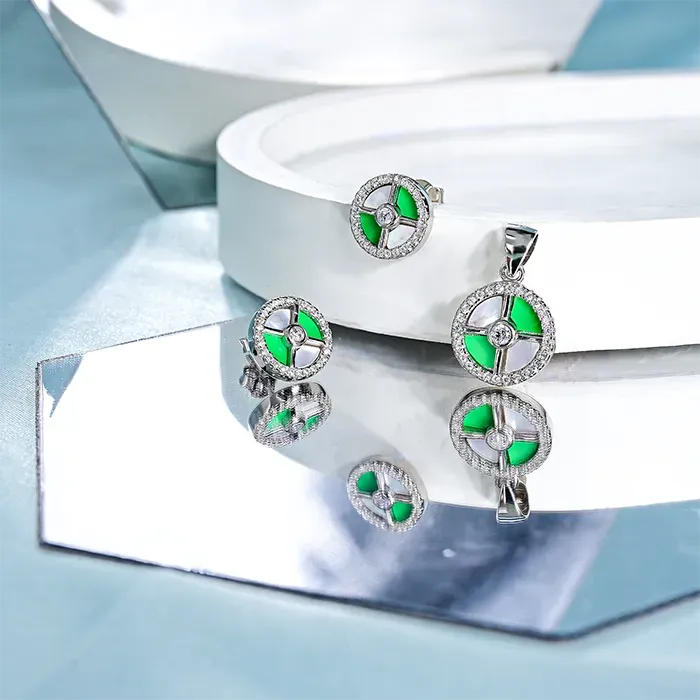 Harmony Circle Pendant Set
