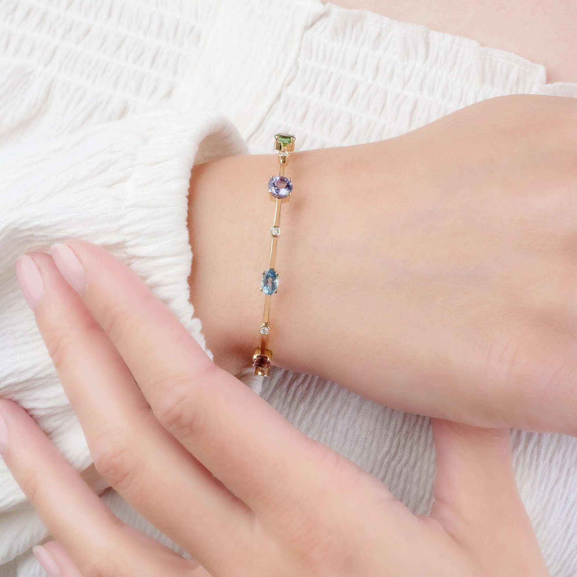 Multi coloured gemstones 18k yellow gold bracelet