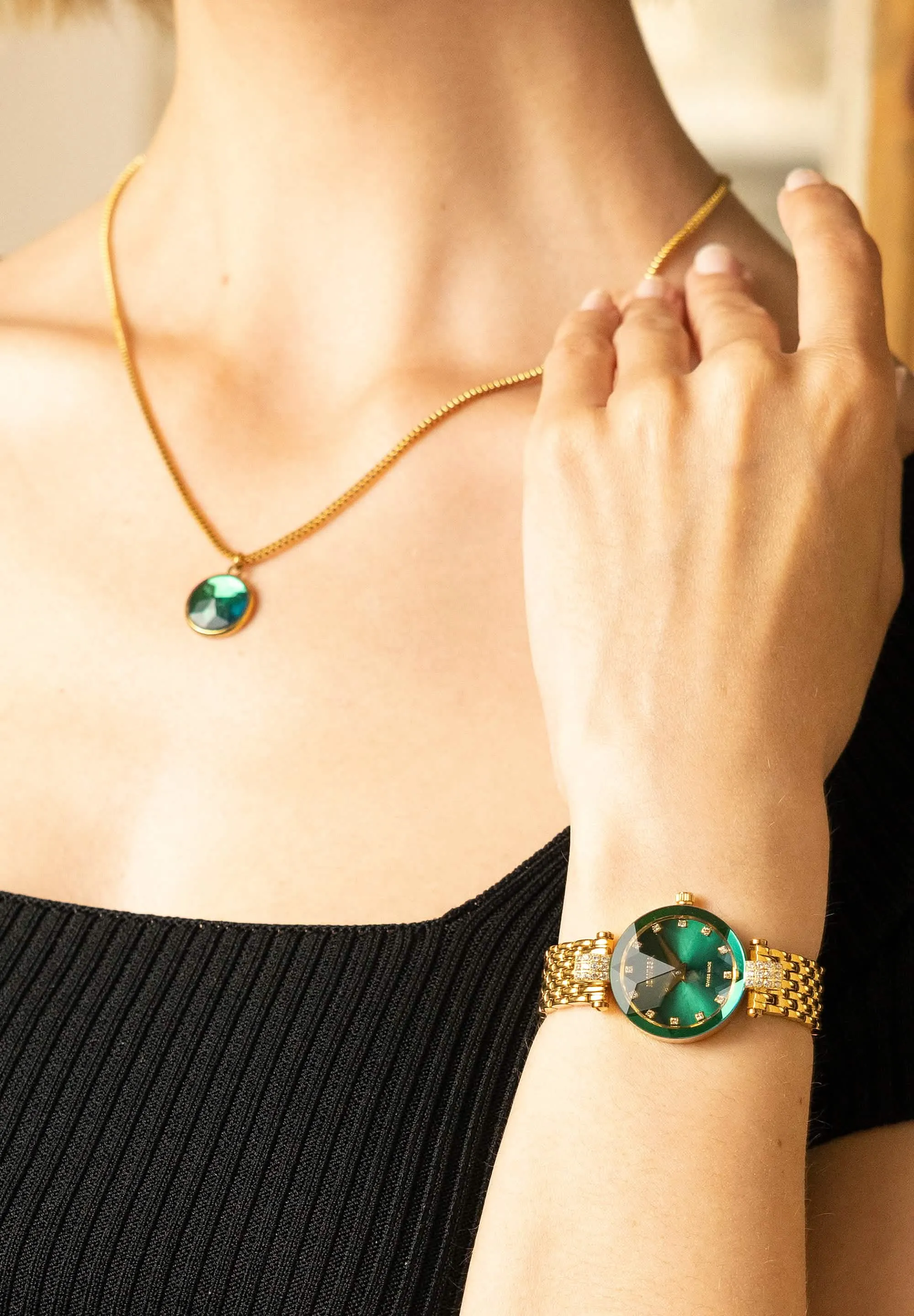 Radiant Emerald Swiss Luxury Watch for Women J5.497.S