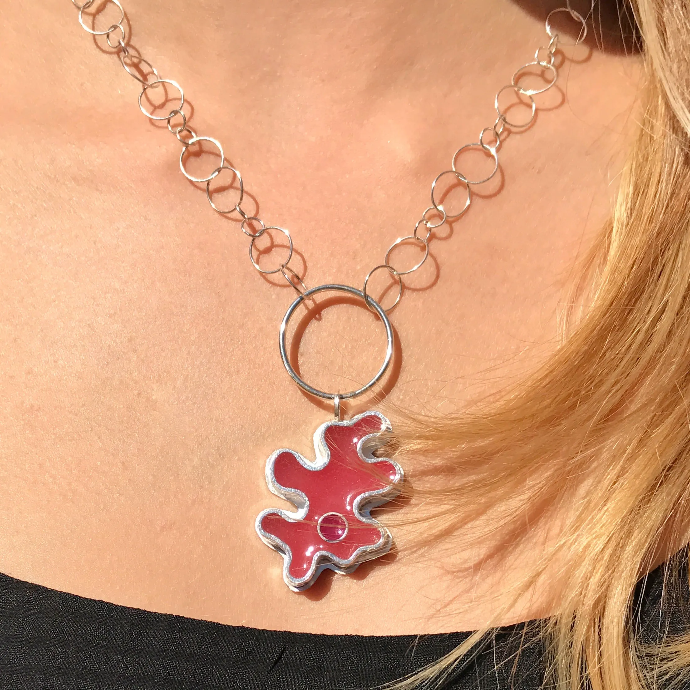 Reef Ripples necklace in coral pink